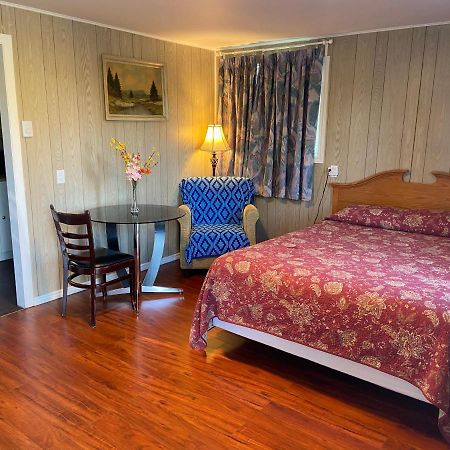 Motel Des Erables Coteau-du-Lac Buitenkant foto