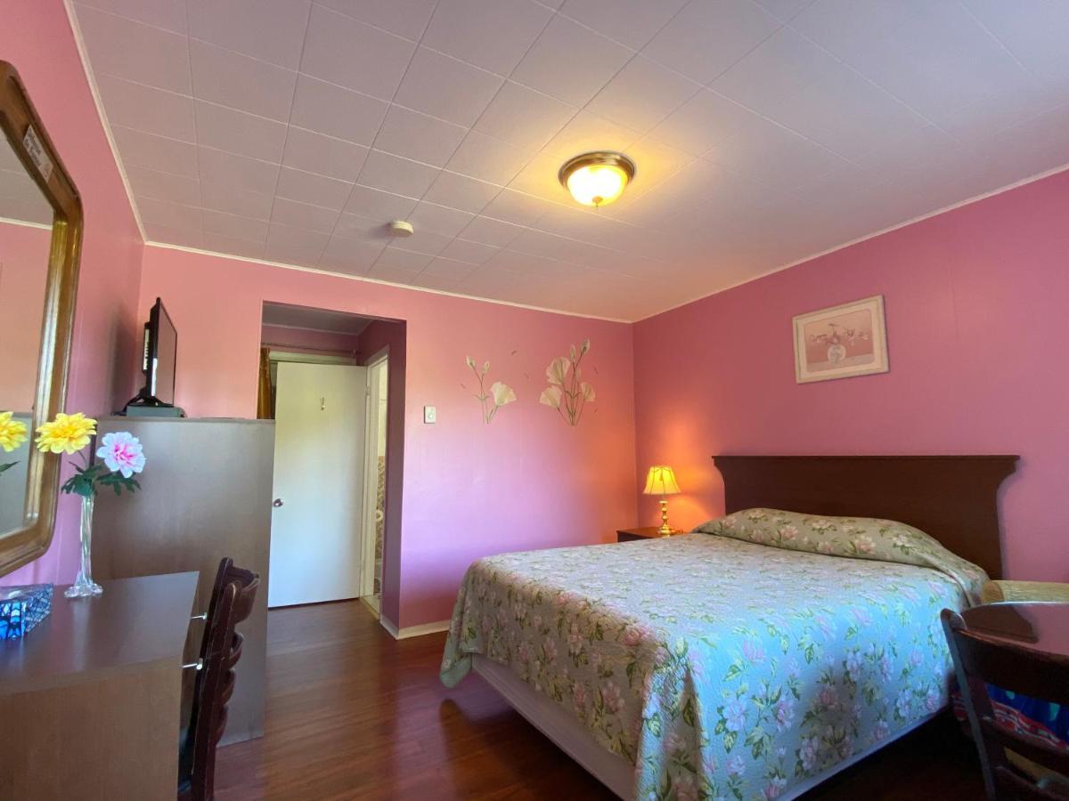 Motel Des Erables Coteau-du-Lac Buitenkant foto