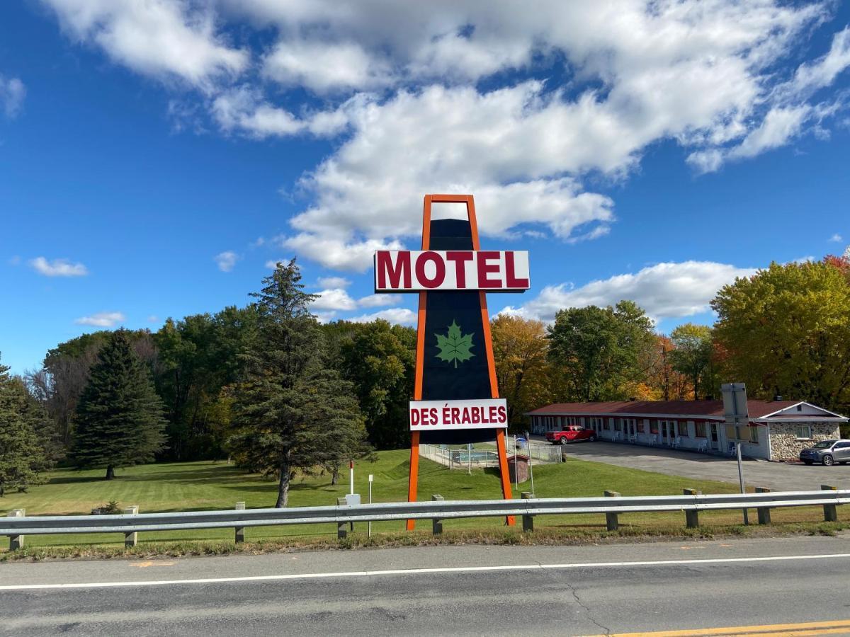 Motel Des Erables Coteau-du-Lac Buitenkant foto