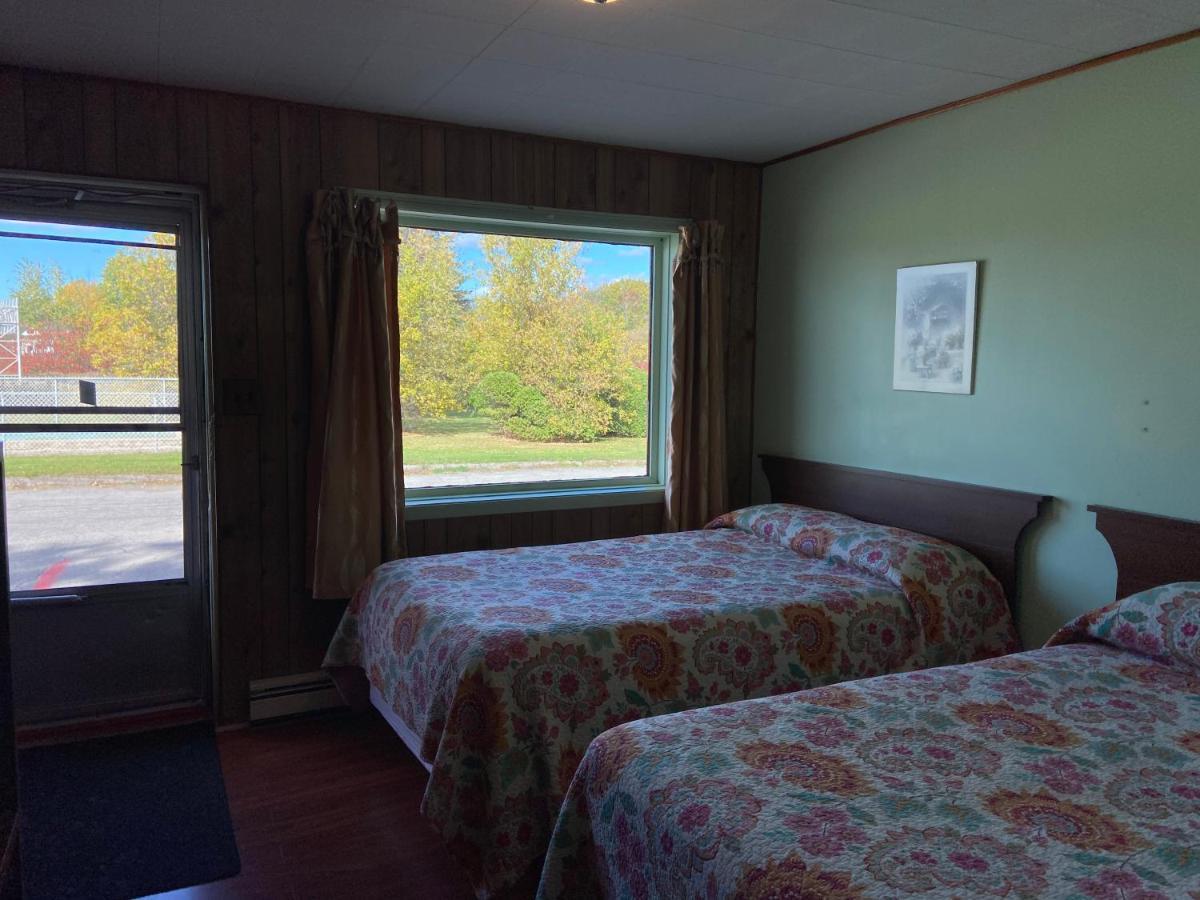 Motel Des Erables Coteau-du-Lac Buitenkant foto