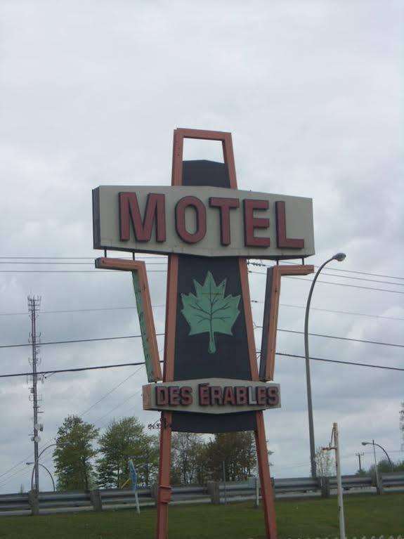 Motel Des Erables Coteau-du-Lac Buitenkant foto