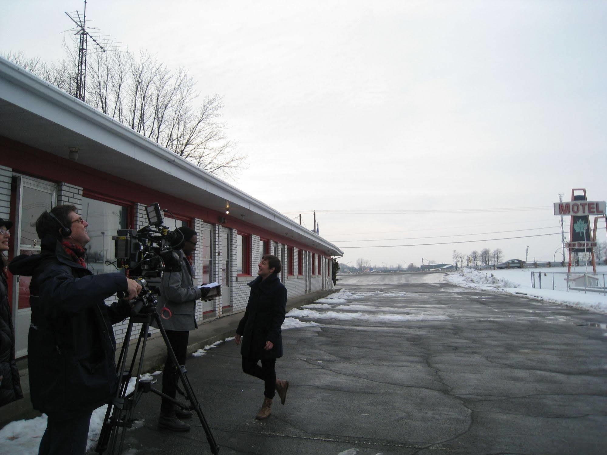 Motel Des Erables Coteau-du-Lac Buitenkant foto
