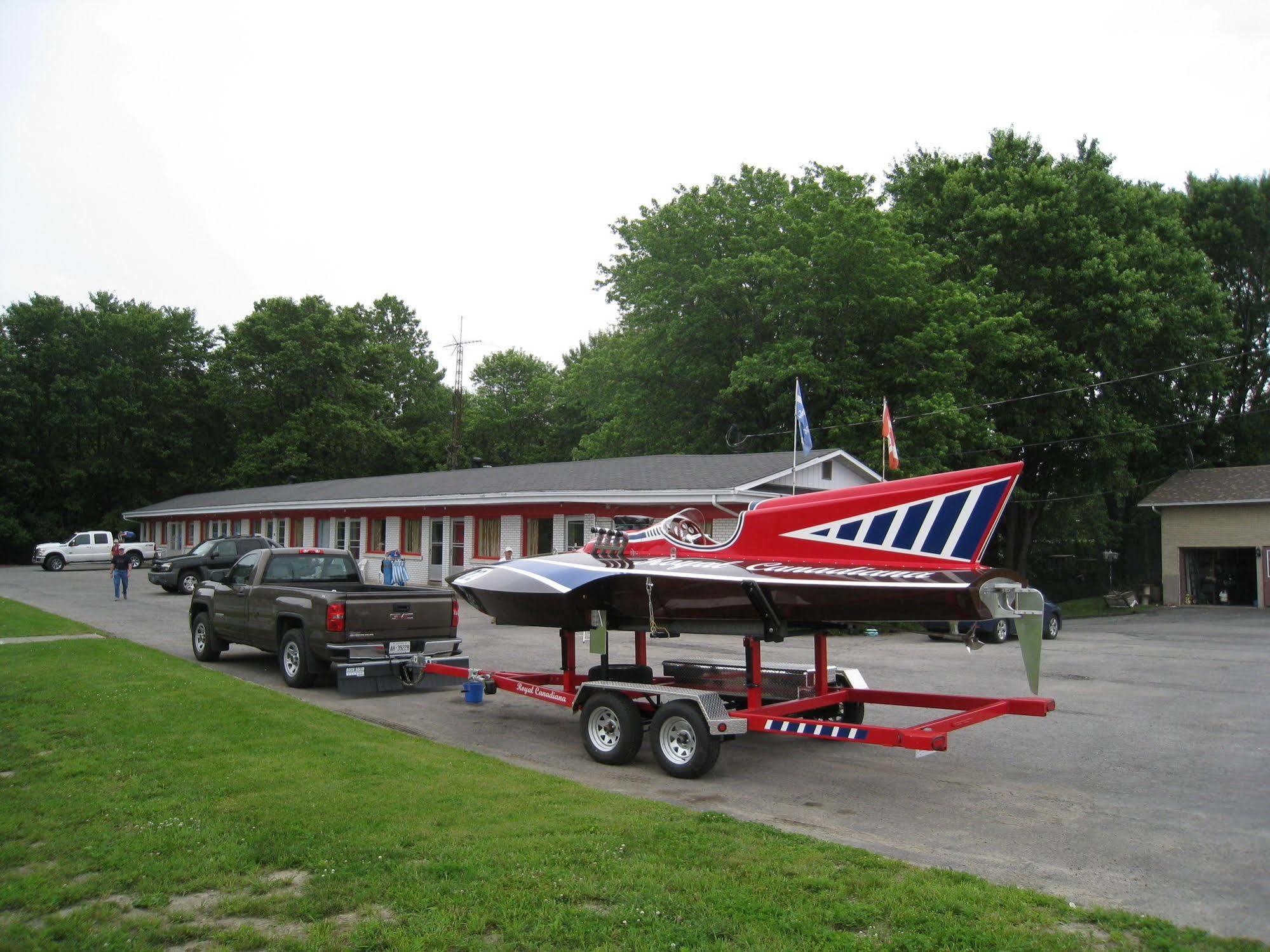 Motel Des Erables Coteau-du-Lac Buitenkant foto