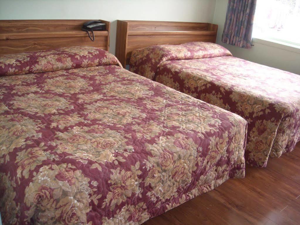 Motel Des Erables Coteau-du-Lac Buitenkant foto